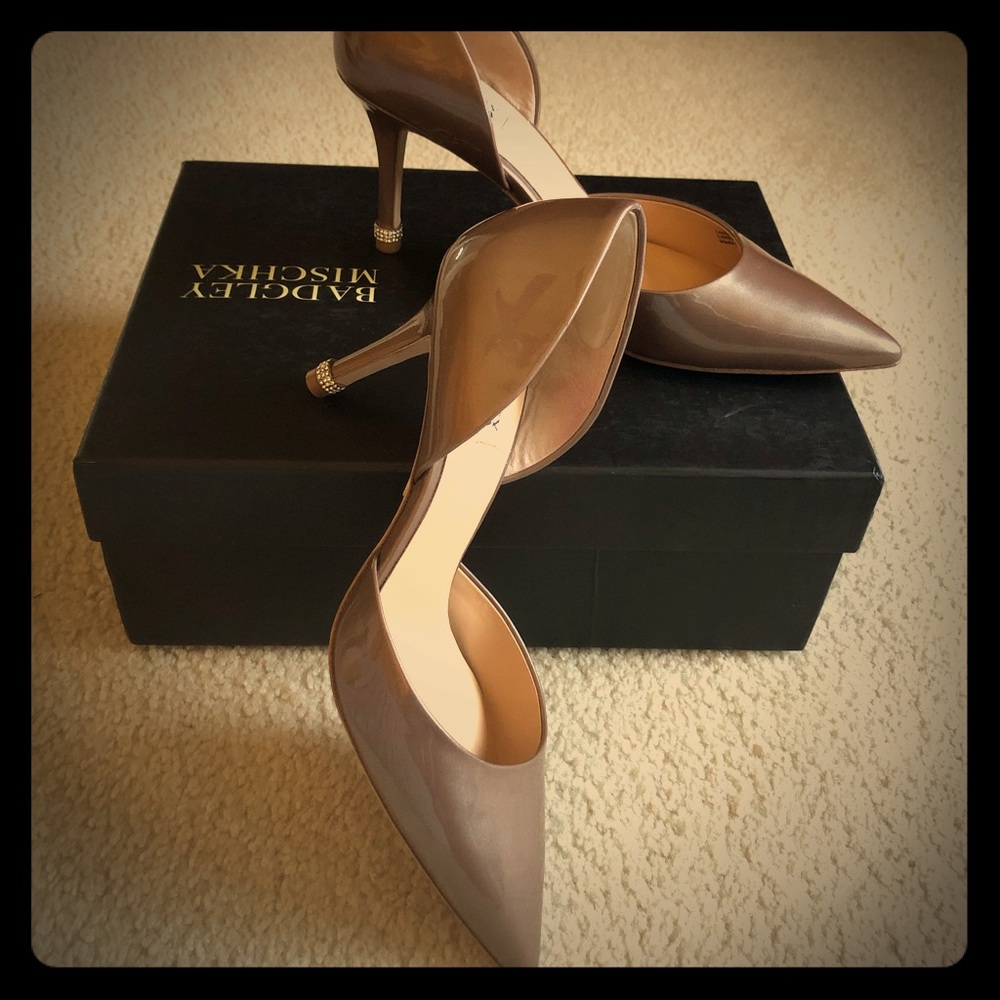 Beautiful Badgley Mischka D’Orsay Pumps